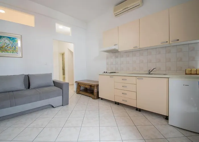 Apartments Manuela - Baska Voda