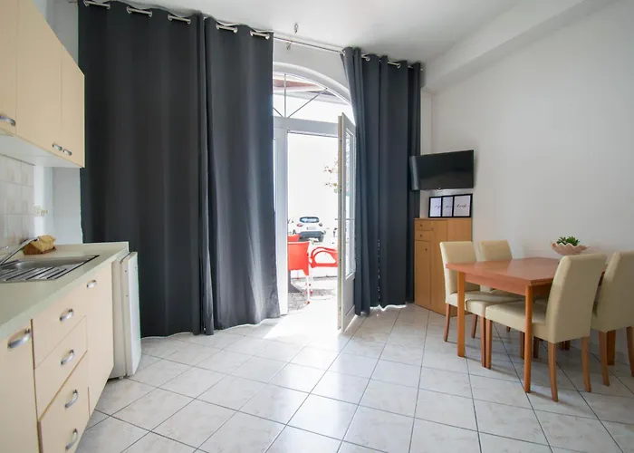 Apartments Manuela - Baska Voda